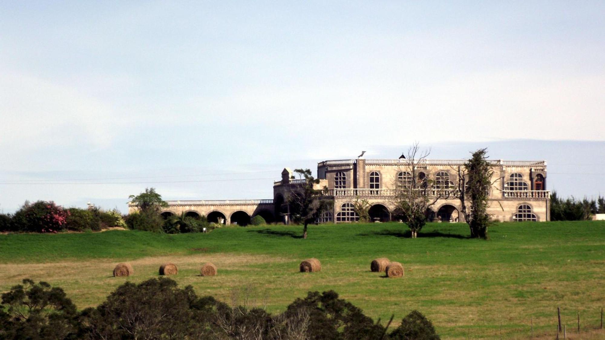 Bygracealone Manor Hotel Outeniekwa Exterior photo